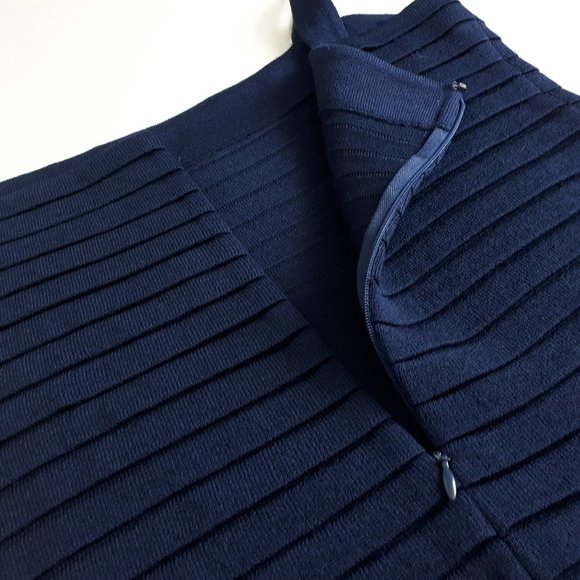 St. John Collection by Marie Gray Navy Blue Wool Blend Dress - Picture 5 of 15